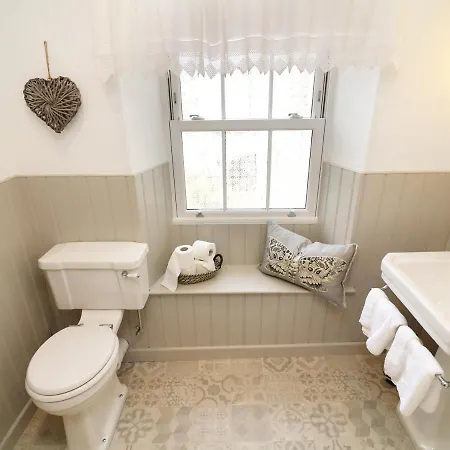 Lisa's Cottage, Дом отдыха *